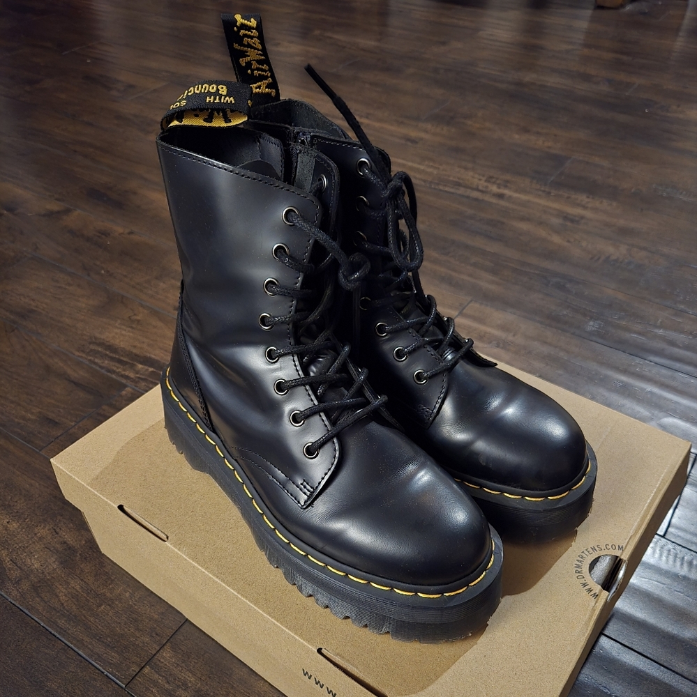 Dr. Martens Jadon Smooth Leather Boots